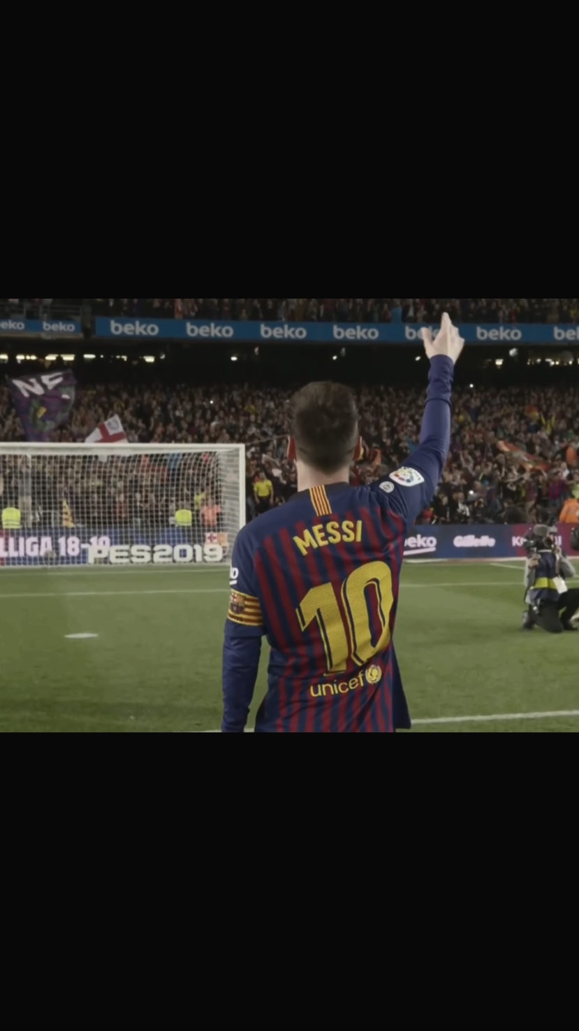 غلبني الشوق آه وغلبني❤️‍🩹🥀 #ميسي #برشلونة #برسا_الى_الابد💙❤️ #ليو #ليونيل_ميسي #ميسي_برشلونة #تصميمي #ميسي_الحب10👑🔥😍💝 #برسا 