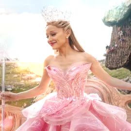 I LOVE HER 🫦  #wicked #wickededit #glinda #galinda #arianagrande #jacqomuz 