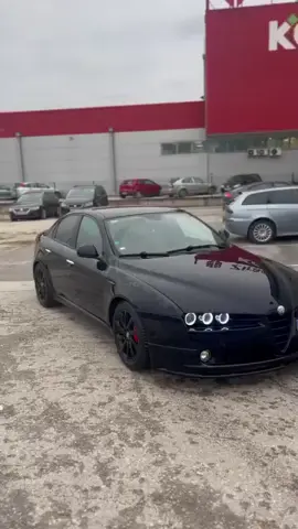 159 in black #elitealfisticlub #blackpanther #elitedna #alfaromeo #alfalovers #alfaromeo159 #jtdm 