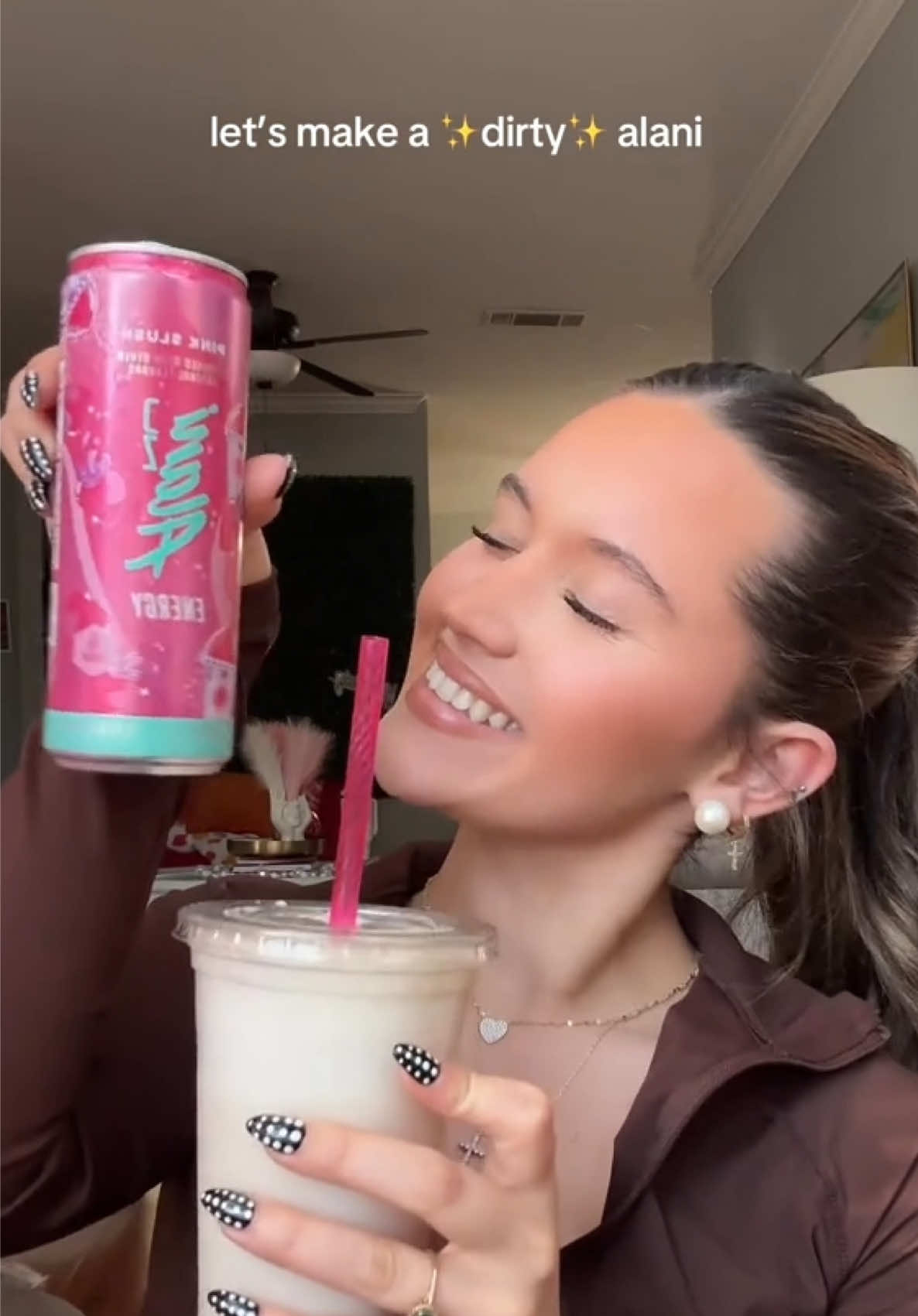 The time is ALWAYS right for a dirty alani 🤭 #drinktok #dirtysoda #dirtysodarecipe #asmr #asmrtapping #dirtysodatrend #alaninu #energydrinks #energy #alaninutrition @Alani Nutrition 