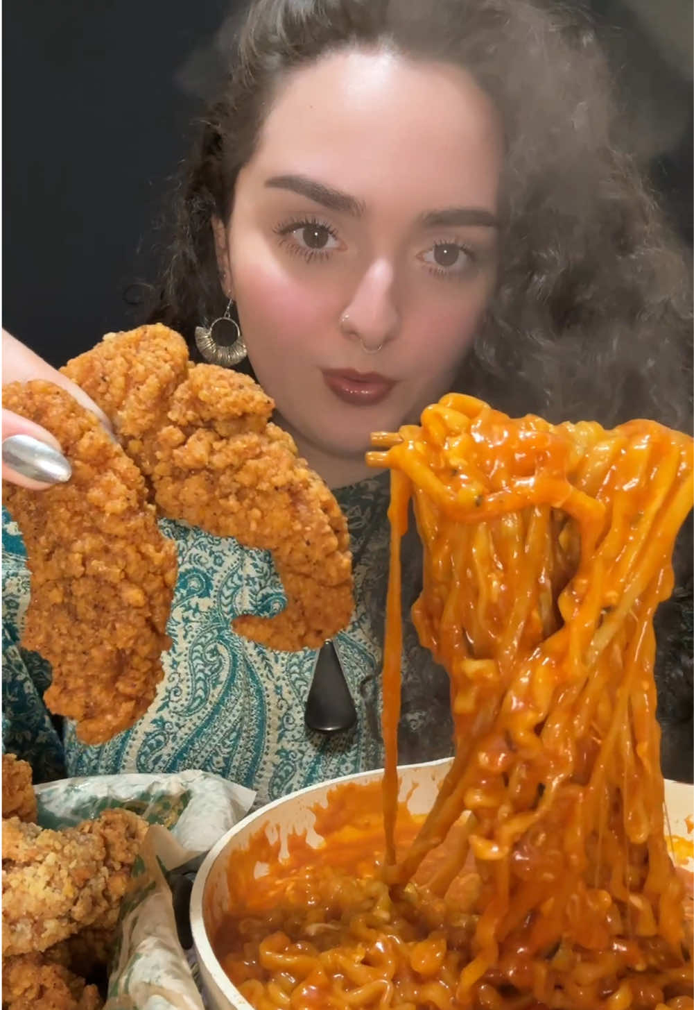 wingstop & stew type buldak❣️first vid of 2025!! go subscribe to my YouTube & follow my insta linked in bio (@ cocoeatzfood) 😚  #wingstop #wingstopmukbang #wingstopranch #buldak #buldakramen #buldaknoodles #buldakmukbang #buldakstewtype #eatwithme #mukbang #mukbangeatingshow #eatingasmr #foodasmr #mukbangasmr #asmreating #eatingshow #eatingshowasmr #eatingsounds #crunchy #mukbangs #mukbangvideo #eatingsounds #crunch #crunchyasmr #crunchsounds #crunchysounds #crunchymukbang 