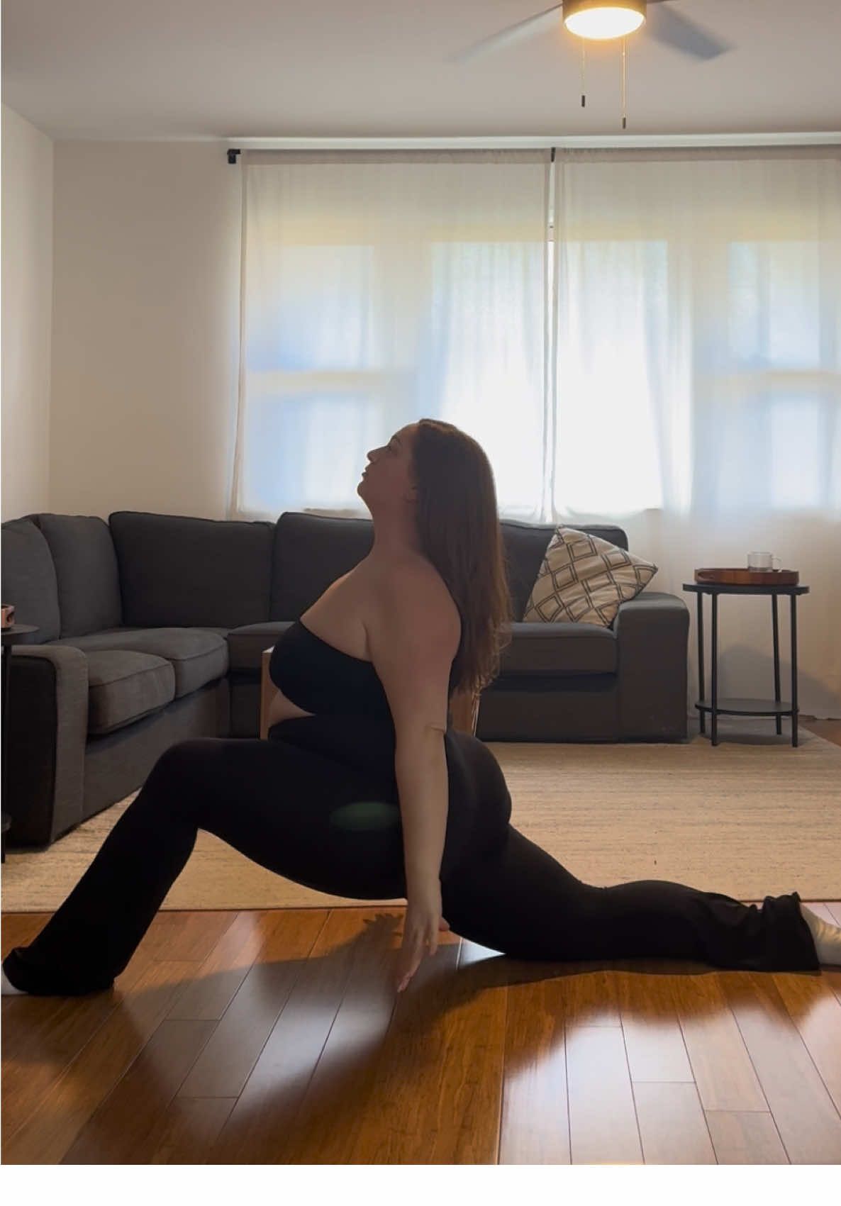 Can we immediately be besties plz 🥺 #yoga #flexibility #splits #bodypositivity #plussizegirl #fypp 