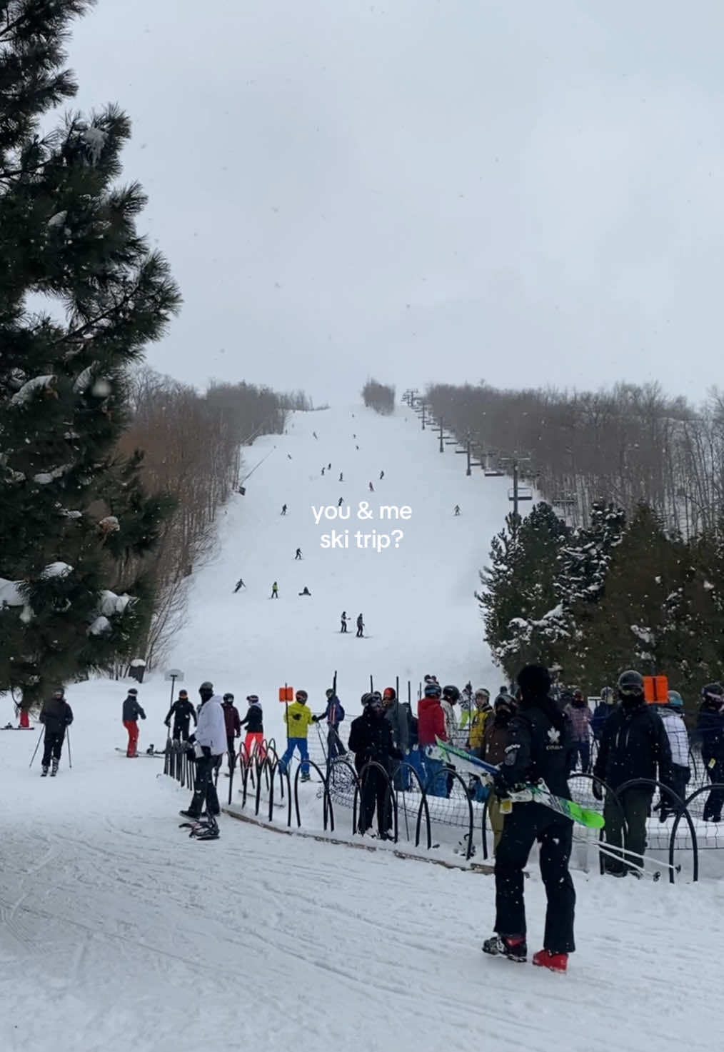 your sign to book a ski trip w your friends ⛷️🤍❄️ 📍blue mountain, 2 hrs from toronto #bluemountain #ontariotravels #PlacesToVisit #ontarioroadtrip #mustvisit #funthingstodo #todotoronto #torontoactivities #torontogetaway #winterbucketlist #winteractivities #skitrip #skiseason #girlsskitrip #wintertrip