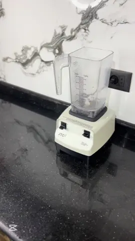 خطرها ‏فوربيه فروله موز الخلاط🍌🍓#طبرق #عصائر_الخلاط #ليبيا #بنغازي #درنه #البيضاء #طرابلس #سرت #سبها #المرج #امساعد #الخلاط_فرع_رابعه #الخلاط_فرع_البلاد 