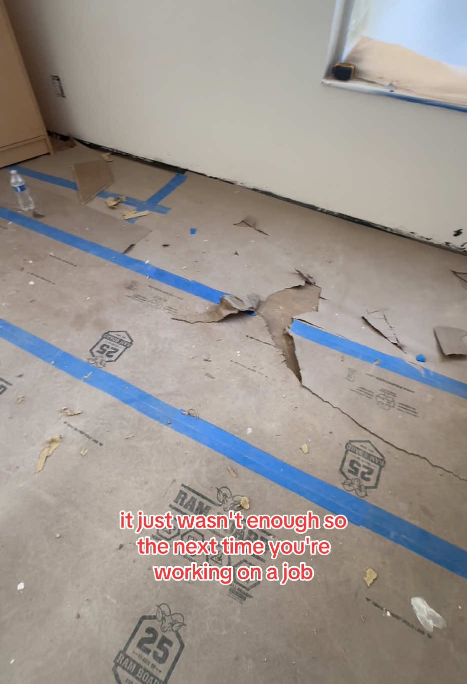 Wood flooring repair  #flooringinstaller #howto #remodel #flooring #remodel #flooringinstallation #DIY #woodflooring #repair 