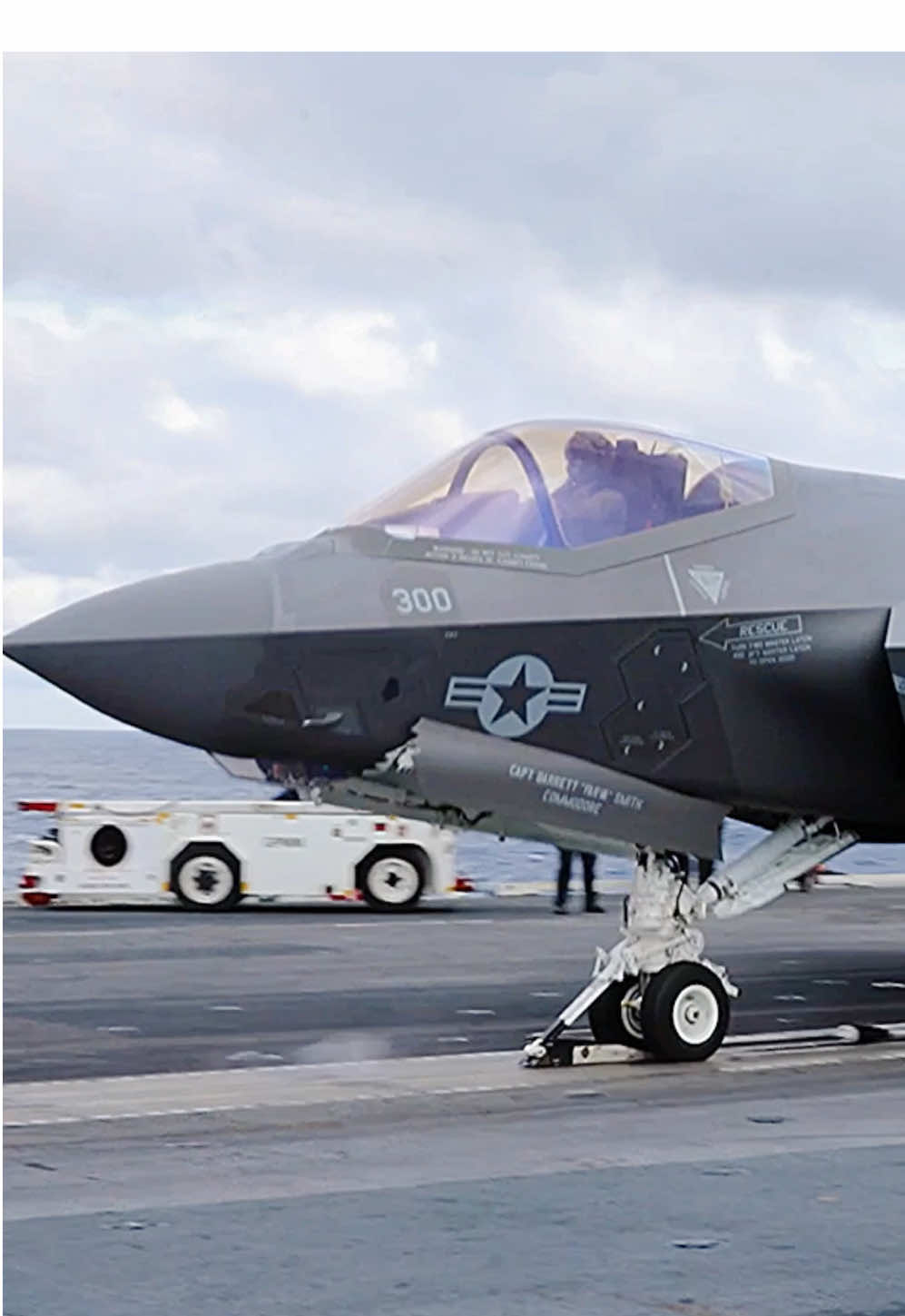 F-35C Lightning II’s from Strike Fighter Squadron (VFA) 147 conducting flight operations aboard Nimitz-class aircraft carrier USS George Washington (CVN 73) #navy #aviator 