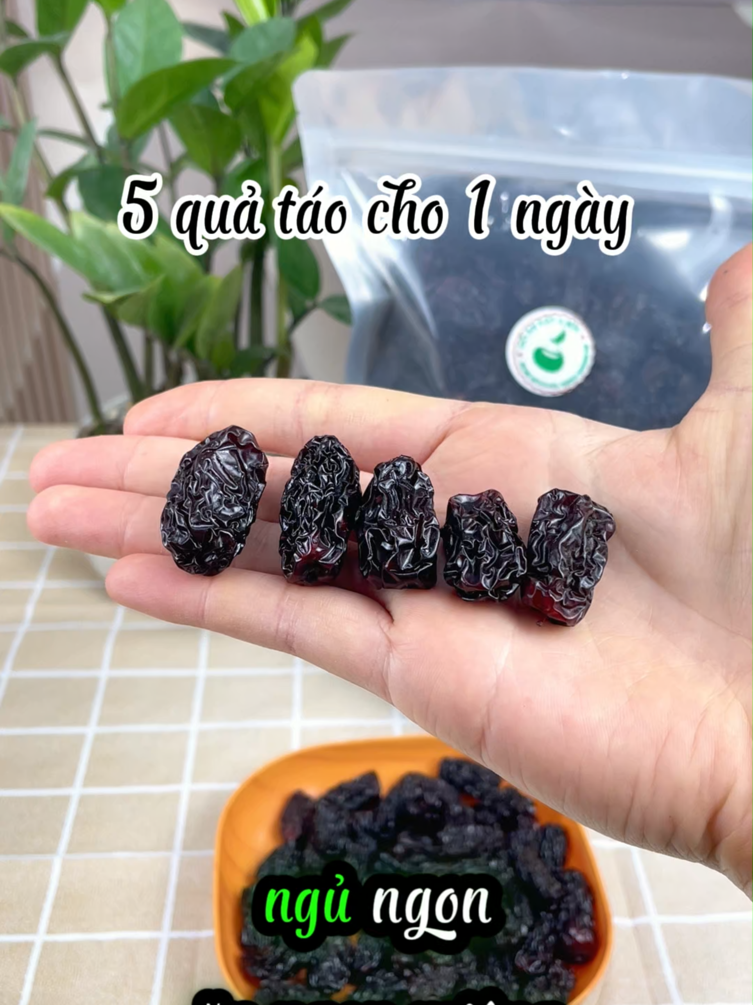 Bạn đã biết ăn bao quả táo tàu đen/ngày chưa? #anvatamin #taotauden