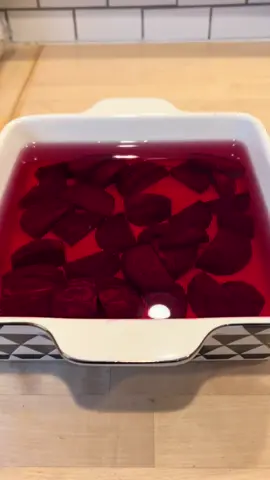 Dye free cinnamon bears using Vital Proteins Beef Gelatin. Ordered rhe ceylon cinnamon extract to make sure we are in the superfood arena. Made with organic beet syrup amd loval honey. #honey #naturalfood #superfood #ceyloncinnamon #cinnamonbears #dyefree #beefgelatin #beefgelatingummies #healthysnack 