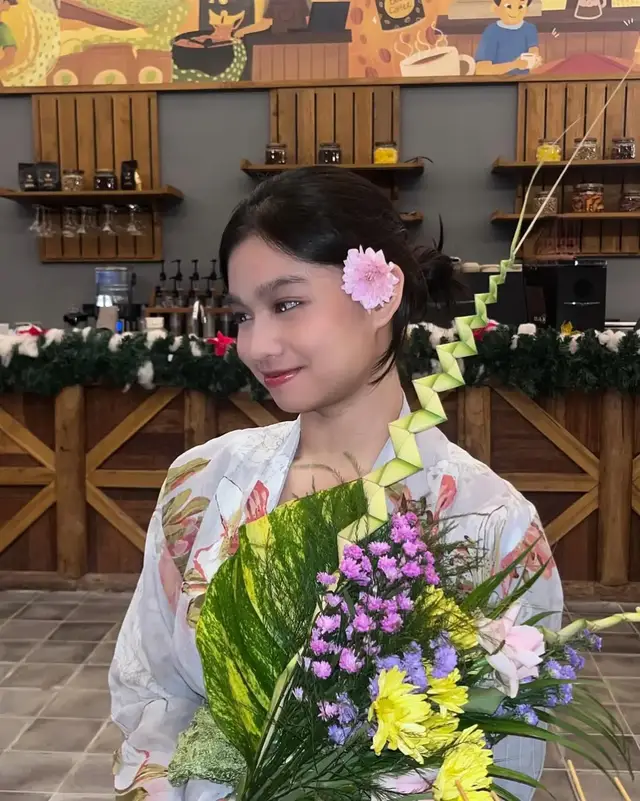 nala mode kebayaan cantikk bgttt😵‍💫🤍, emang ya nala klo mode apa ajaa tetep cantikk dehh😻🤍@jkt48.nala @nalania_id  #nalajkt48 #cantik #kebaya #jogjakarta #4u #fypage 