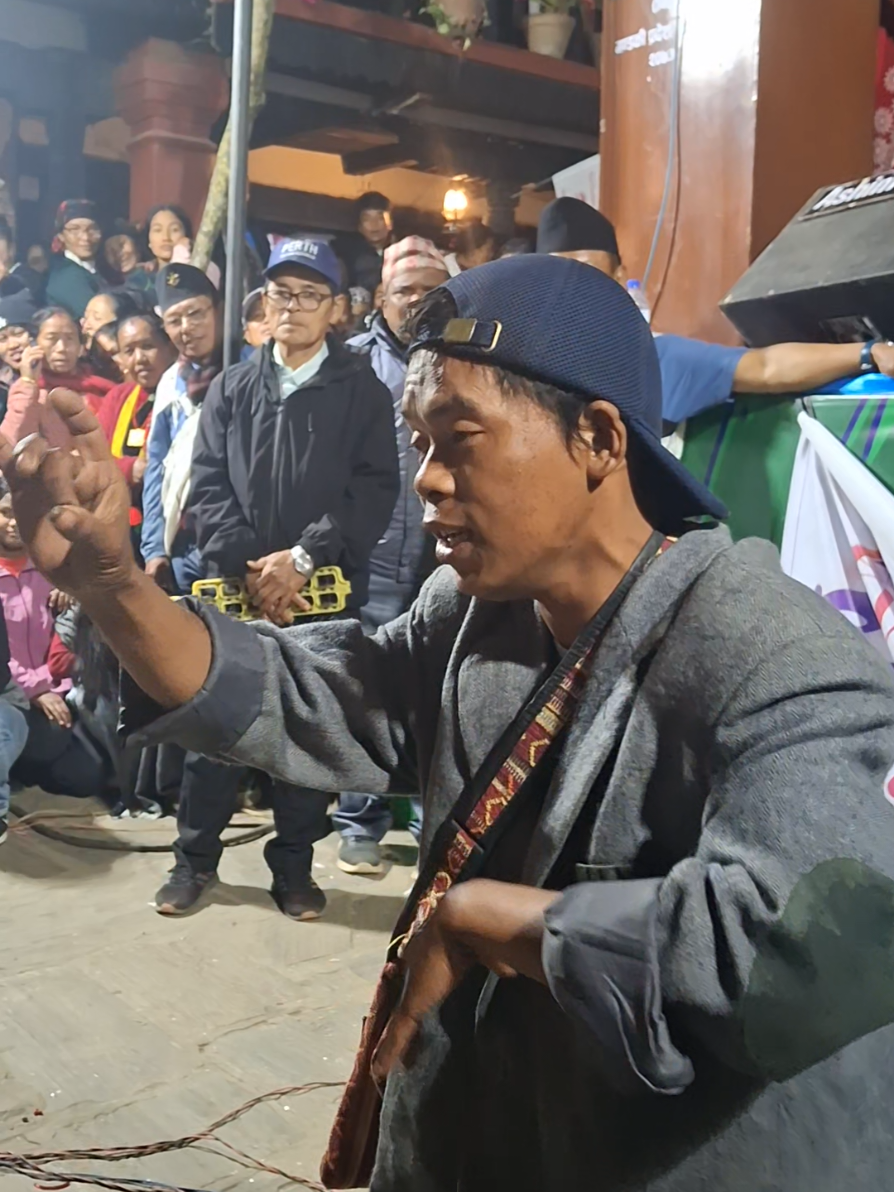 हेमराजले गीत गाउने बेलामा हल्ला गरिदिएपछि .... #madhyanepalonline #hemrajbhujel #bandipur_muser #visitbandipur #tanahunmuser #bandipurjaula 