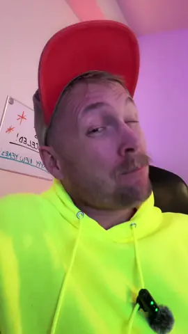 #stitch with @CBS Sports young guys making goofy mistakes! #rookiemistake #sugarbowl #georgiabulldogsfootball #uhoh #penalty #mistakesweremade 