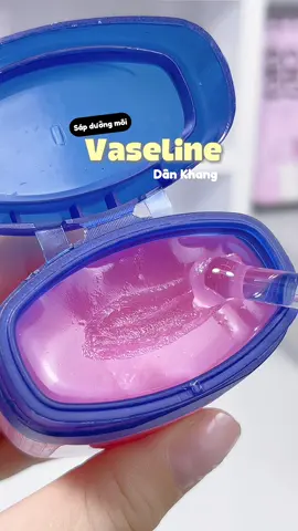 tạm biệt chiếc môi khô nứt nẻ chỉ với 70 cành hoiii 💯 #duongmoi #leselvn #vaseline #duongmoivaseline #reviewlamdep #chamsocmoi #duongmoi #duongmoicangbong #foryoupage #xh 