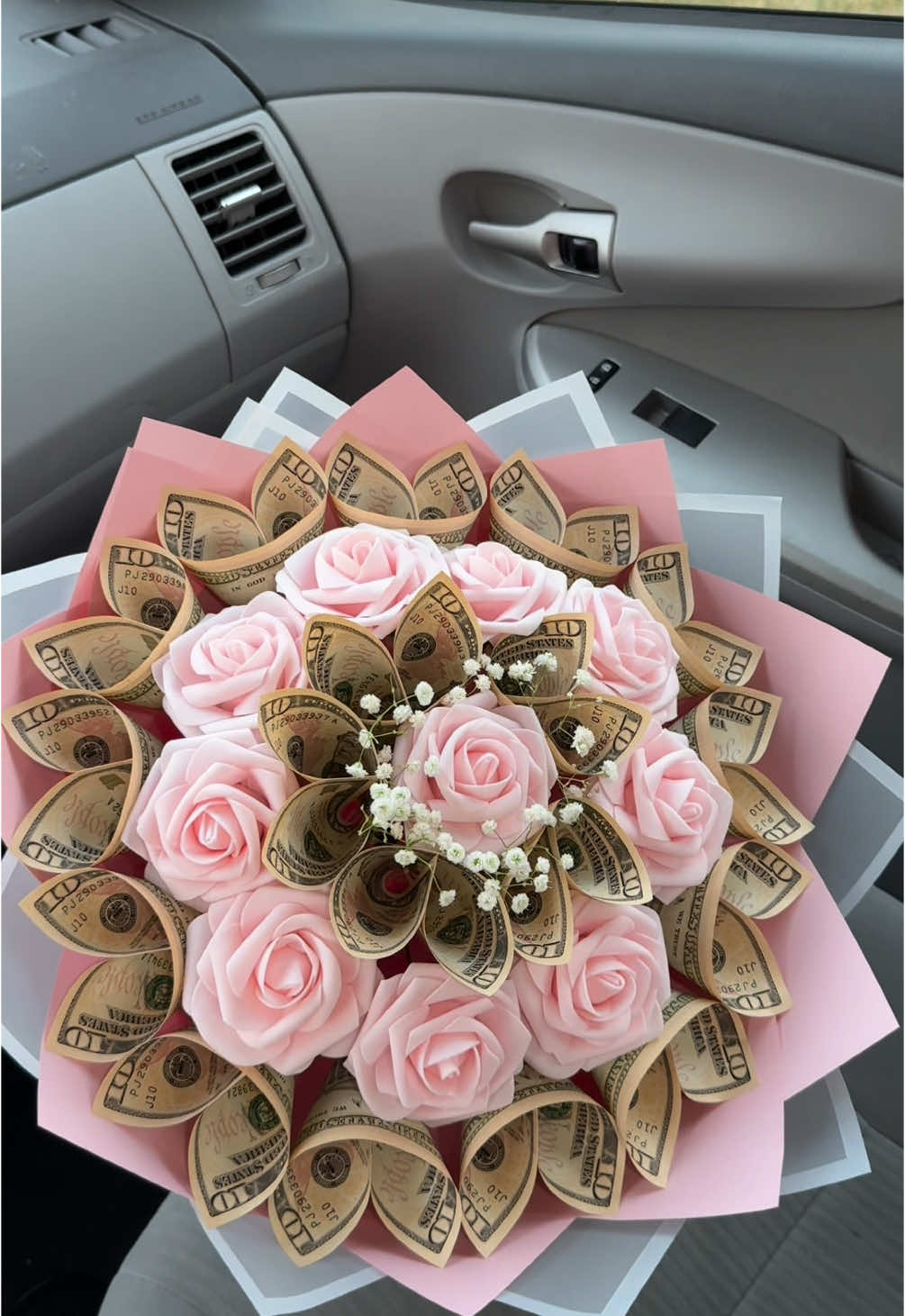 In her purest form #moneybouquet #ramo #DIY 