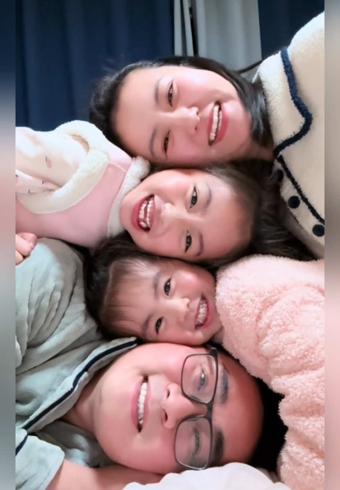 Papa mua gà rán đền bù vụ hôm qua 😂 #liuliu #liuliutrungquoc #baby #babylove #embe #cutebaby #babiesoftiktok #xuhuong #fyp 