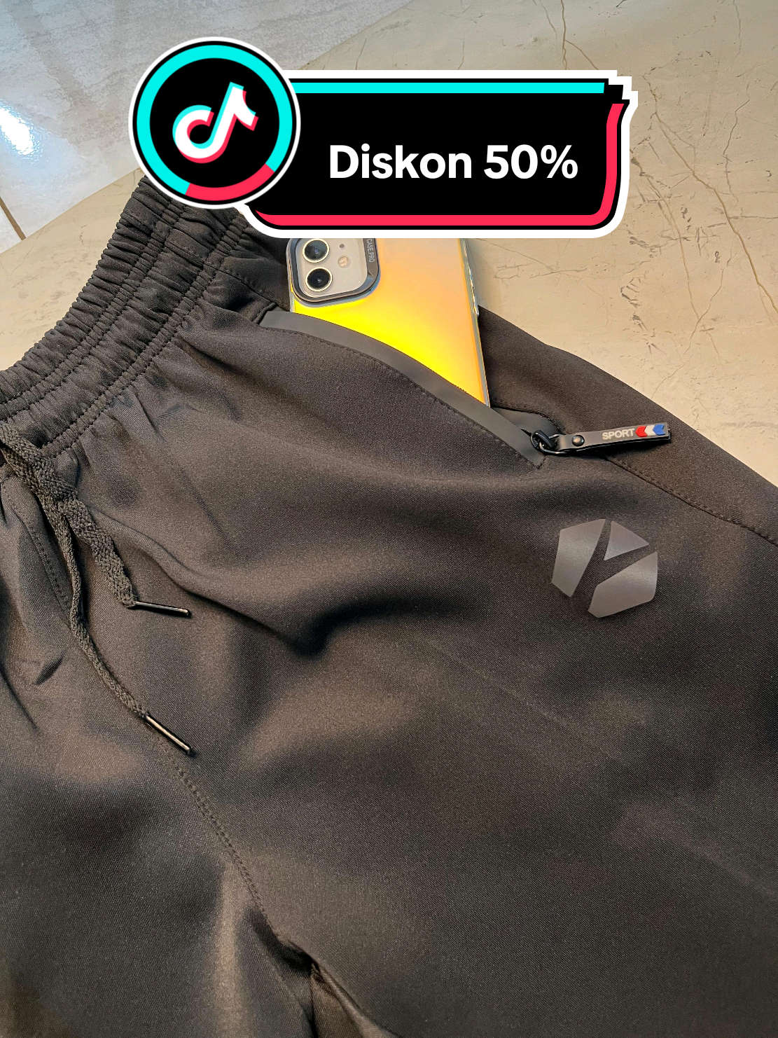 Track pants Viral Yang lagi Hitz dan Ori Bahan Import Premium #celanatraining #celanaolahraga #lari #viral #sportwear #Fitness #sport #fashion #fashionstyle #fashionblogger #photography #fashionphotography #styleblogger #modeling #styles #stylish #tiktok 