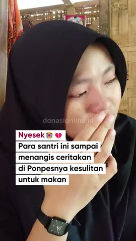 Santri di pelosok ini untuk dapat sesuap nasi pun sulit🥺 . Mereka kebanyakan anak-anak dari kalangan kurang mampu yang menuntut ilmu di Ponpes namun dengan fasilitas tak memadai. . Jangankan dapat gizi yang baik, bisa makan seadanya saja hari ini sudah sangat bersyukur. . Guys yuk kita #tebarsenyumann melalui Doa dan Sedekahmu, bantu santri pelosok bisa makan layak. #fypシ #viral 