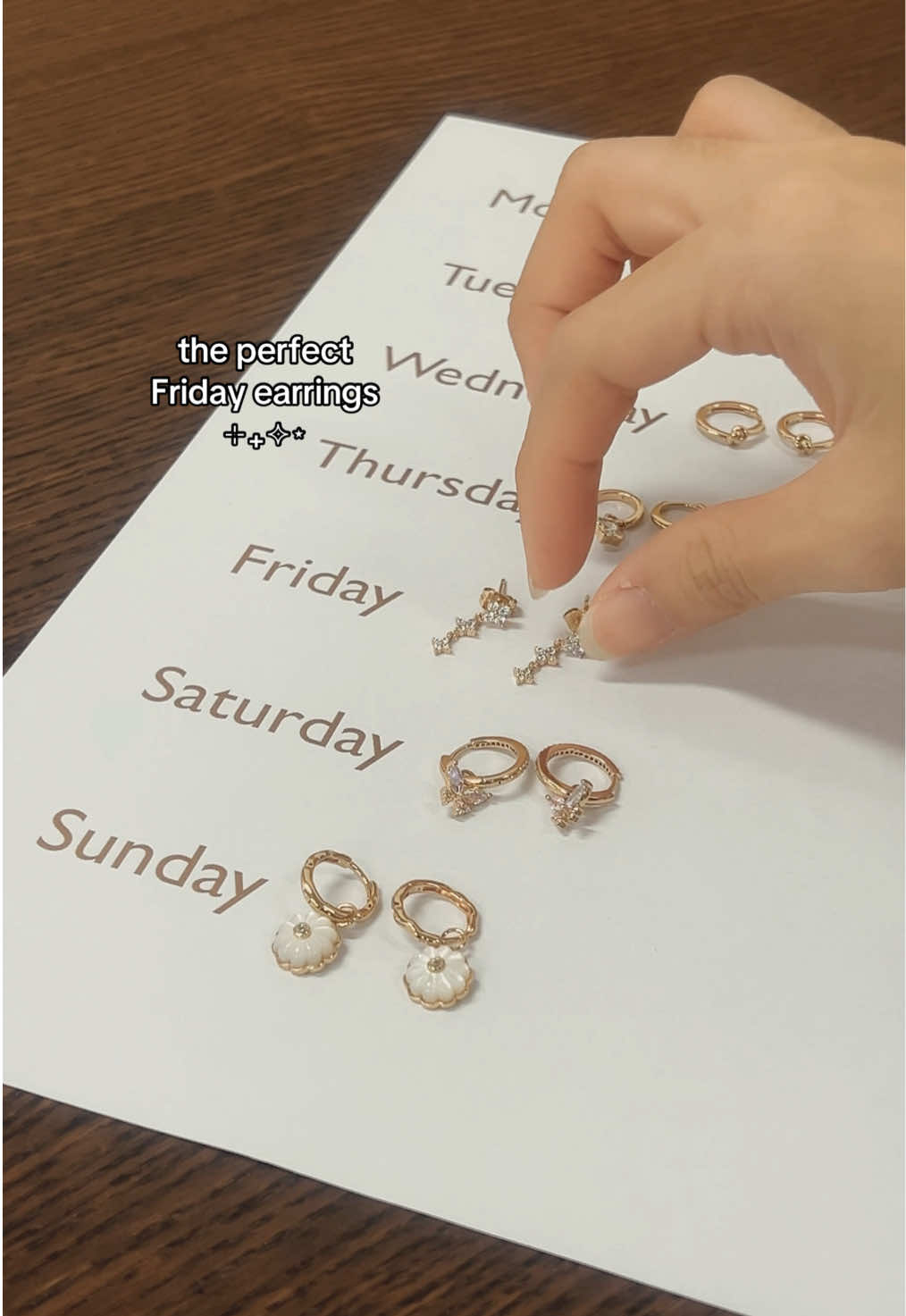 ready for the weekend ✨💠💛 #byinviteonly #tgif #earrings #fyp #foryoupage #danglingearrings 