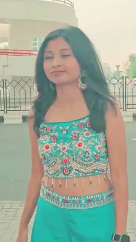 #slowmotion#slowmoqueen #slow motion walking style#walkyourwonderful#walking#style_category_mu#outfitoftheday#traditional#newyear2025🎉🎉🎉 #capcut_edit#dubaitiktok #dubai🇦🇪 