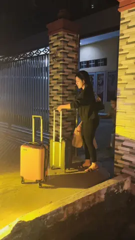 Transportasi Travel Toyota Hiace Aceh menjadi pilihan untuk perjalanan antar kota antar provinsi dengan pelayanan antar jemput ke alamat anda.#travelaceh #transportasiacehmedan #hiaceaceh #arenatravelaceh 