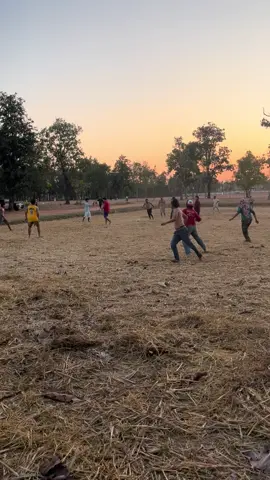 #สนามห้วยไร่อีหลีน่า @Kim🇱🇦🇹🇭 