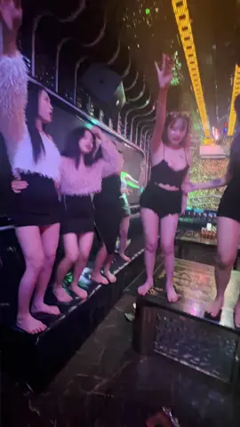 Đội này vui mỗi tối không biết đi đâu các xếp qua e nhé 😘#tayvin #karaoke ##xuhuong #CapCut #gaixinh #trending #thethaomoingay #thethaomoingay #karaokephodem #trending #sốngtichcucmoingay #Master2023byTikTok 