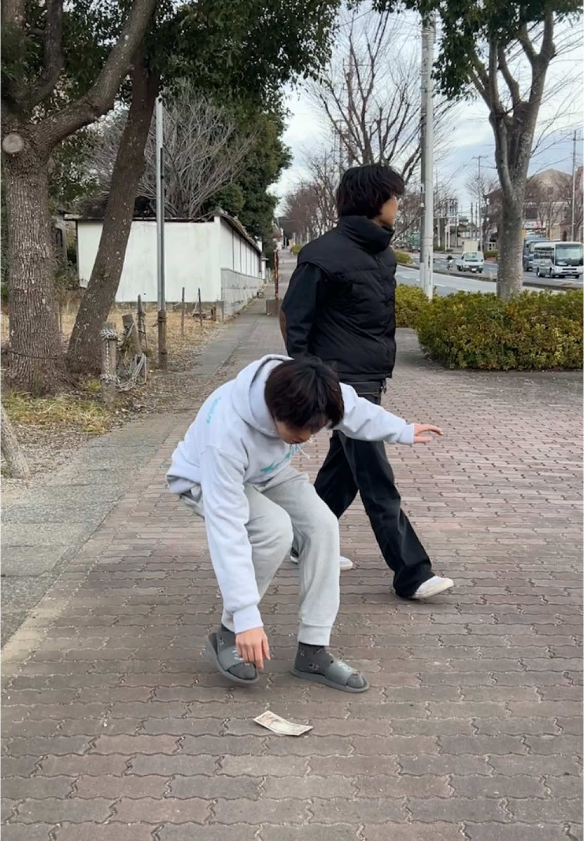 万札が落ちてたけど… #バレバレ #下手くそ #設定せぶん #shorts 