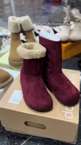 #OOTD #shoestyle #burgundy #boots #outfitinspired 