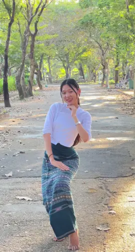 မိမော်လွင်..🤍 ခါးပေါ်ရင်နားလည်ပေးပါရှင့်🩷 #အမှားများပါရင်ခွင့်လွှတ်ပါရှင့်🙏🙏🙏  #foryou #trending #ဖုုံမူးဏင်🇳🇱 