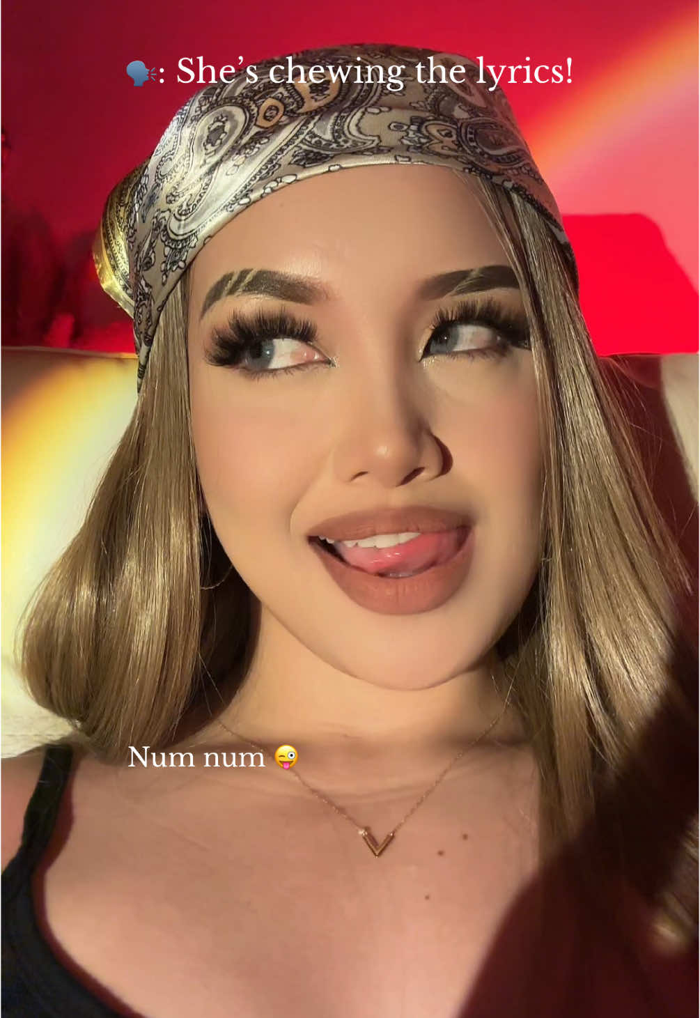 Yumm lol 😋 #latinamakeuplook #fyp #lipsync #lipsynctrend 