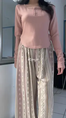 #OOTD #ootdrumahan #ootdinspo #pink 