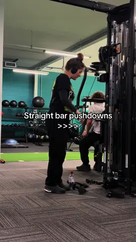 Go cry about it in the comments losers 🙄#GymTok #gym #triceps #foryoupage #gymmotivation #gymrat #fyp #workout #lilith_lifts 