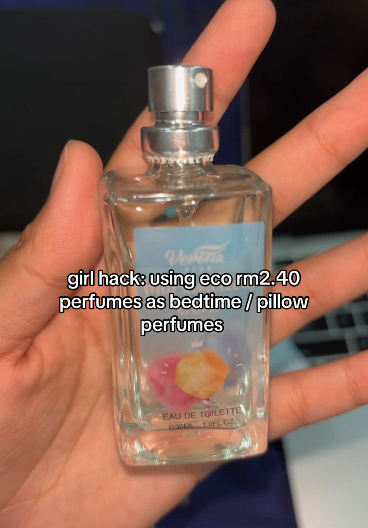 Sleeping beauty = smelling nice