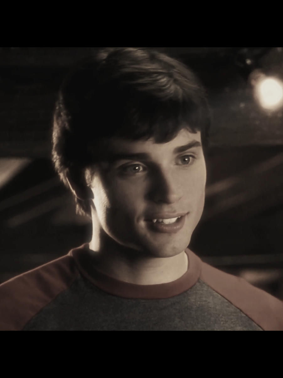 #𝐂𝐋𝐀𝐑𝐊𝐊𝐄𝐍𝐓 is this a comeback?? sc clarkspacks #clarkkent #clarkkentedit #smallville #tomwelling #tomwellingedit #smallvilleedit #fyp #2000s #xyzcba #bdav6s 