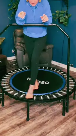 ✨This exercise workout trampoline makes working out SO MUCH FUN! I said what I said!💃🏼🏋🏼‍♀️ You can look up trampoline workouts, because there are a PLETHORA of workouts you can do on this baby!😍 My husband and I are so excited to have this to do workouts together at home!😍💃🏼🥰💕💕 • 