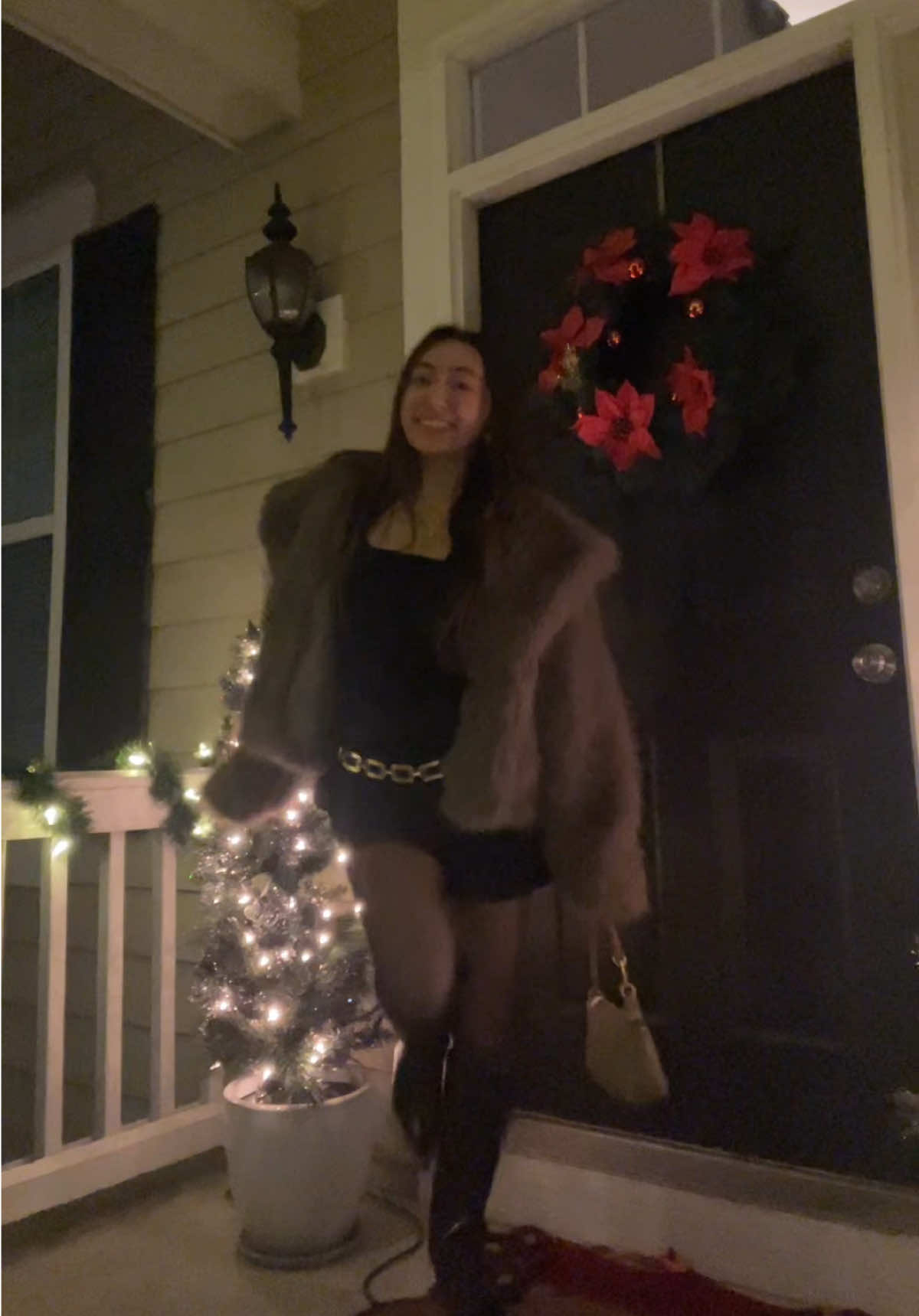 ootn #ootn #OOTD #outfitinspo #teenfashion #furcoat #fashion #fyp #outfitideas 