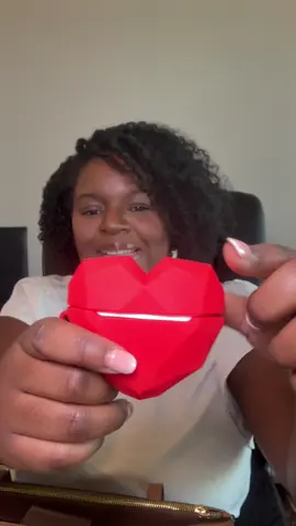 The giant paper giant paper clip 😂❤️ #lawyer #lawyersoftiktok #authenticself #lawyerlife #whatsinmybag