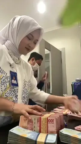 Syarat & Ketentuan Pengajuan Pinjaman Indonesia 👉 Caranya sangat mudah. Silahkan dibaca persyaratan pengajuan pinjaman PT.SEJAHTERA BERSAMA INDONESIA   PERSYARATAN : ⤵️ • Kirim Foto KTP • Kirim Foto KARTU KELUARGA • Kirim Foto BUKU TABUNGAN  • Kirim Foto SELFI  • Wajib mengisi formulir pinjaman *Proses ACC hanya 30 menit* *Pinjaman langsung cair* Pinjaman mulai dari 5juta s/d 300 juta  Angsuran 12 s/d 60 bulan. Cocok untuk modal usaha,Kebutuhan ekonomi, Dana darurat & Kebutuhan bisnis. *Berizin dan diawasi oleh :* *OJK (Otoritas Jasa Keuangan)*