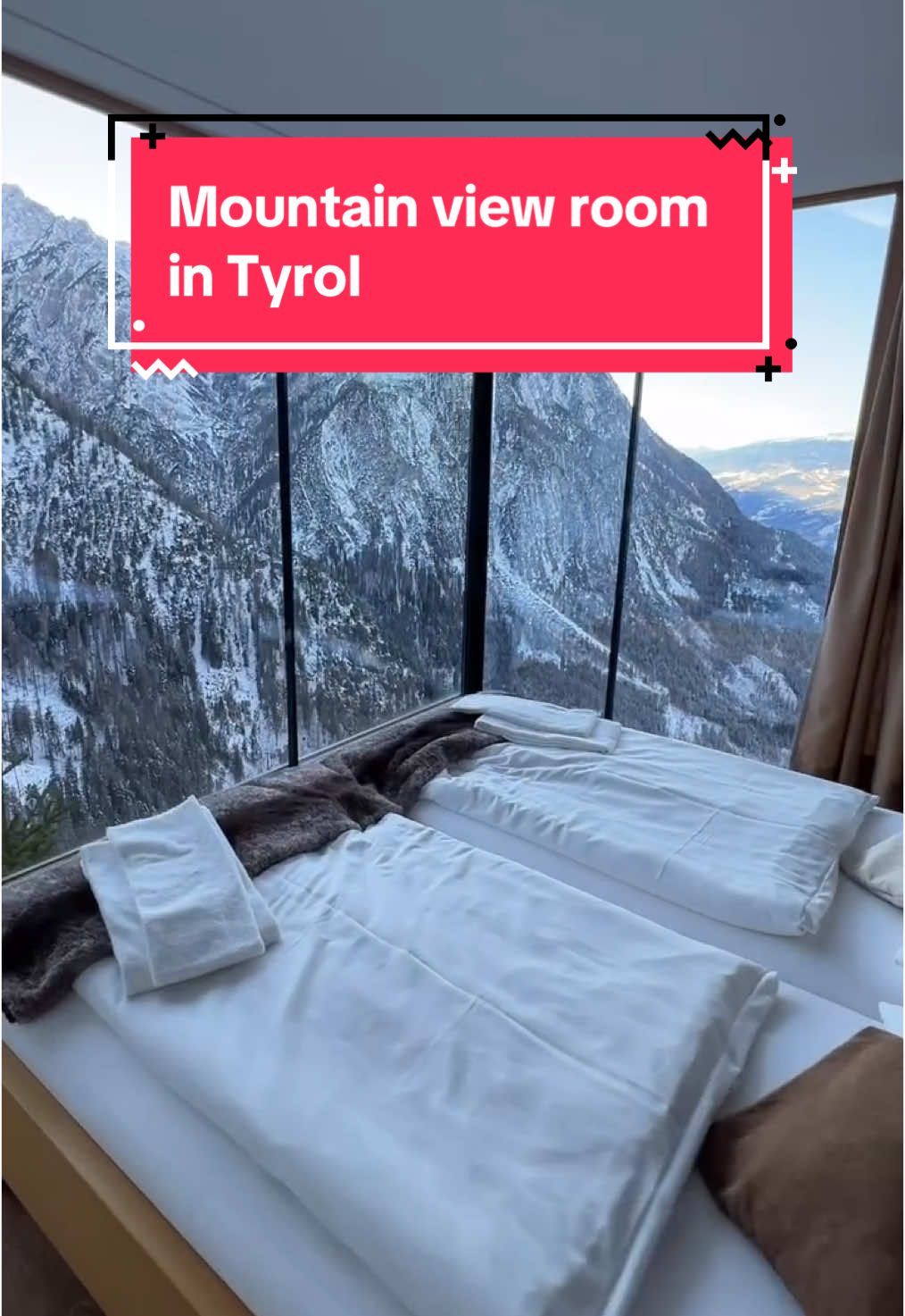 This hotel room in #Austria has a 2 year waitlist ❄️📍Dolomitenhuette in #Tyrol 🎥 IG: @alex7sang #traveltiktok #austriatravel #winterdestination 