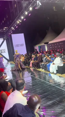 Replying to @💔❤️‍🩹 I didn’t even realize i was doing that until i watched the videos of my walk. 😭🙈 #freelancemodel #_justmera #fashionmodel #wlw #Runway #runwaymodel #model #afwn #fyp #viral #fashionseason 