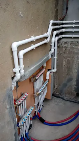 ترصيص الصحي والغاز #dzpower #fyp #installation #ترصيص_صحي_وتدفئة_مركزية #الشعب_الصيني_ماله_حل😂😂 #choufage_centrale #ترند_تيك_توك #بلومبي #رائج_في_الجزائر 