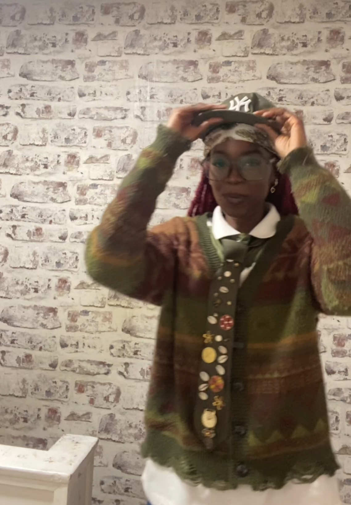 Let’s give it up for the DIY tie🫢 #DIY #fashiontiktok #earthyblackgirl #streetwear #tieoutfit 