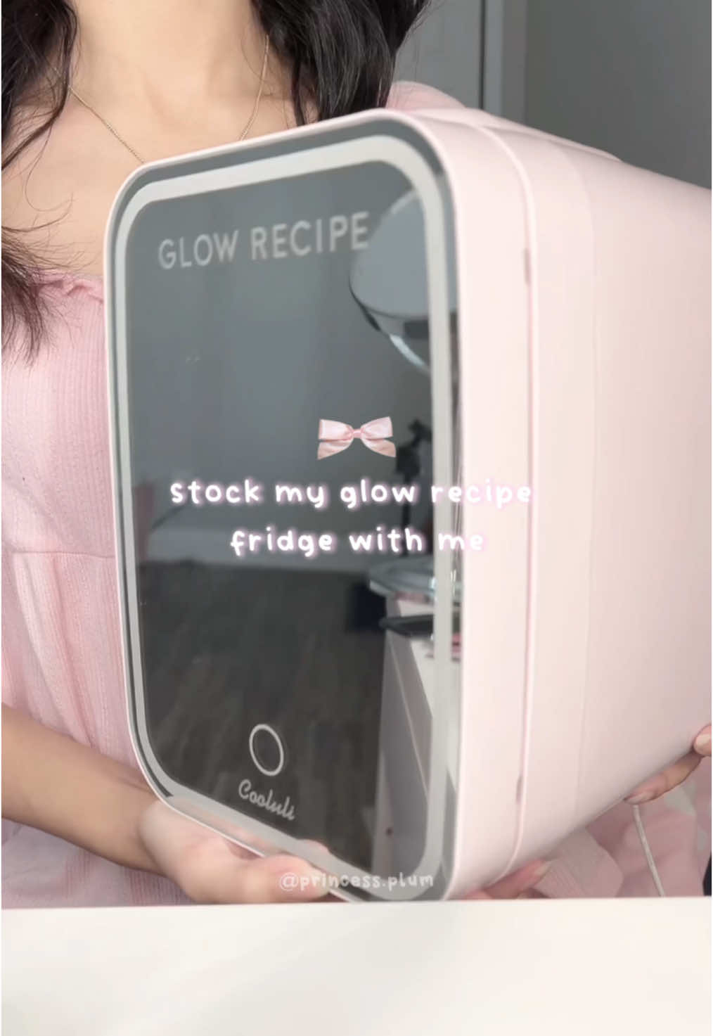 can you guess my favorite product? 😏 @Glow Recipe #wonyoungism #kbeauty #glowrecipe #skincare #skincarefridge #wonyoung #pink #asmr #pinkpilatesprincess 