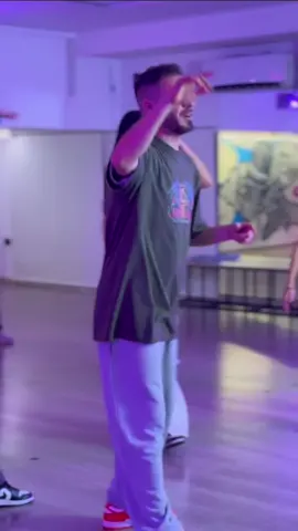 🧠: @zikadance  📍: @Dancity11  🎵: Baby- quality control  #zikadance #hiphopdance #dancecity11 #style #groove #lebanese #dancer #danceawesome  #hiphopclass #baby #lilbaby #qualitycontrol  