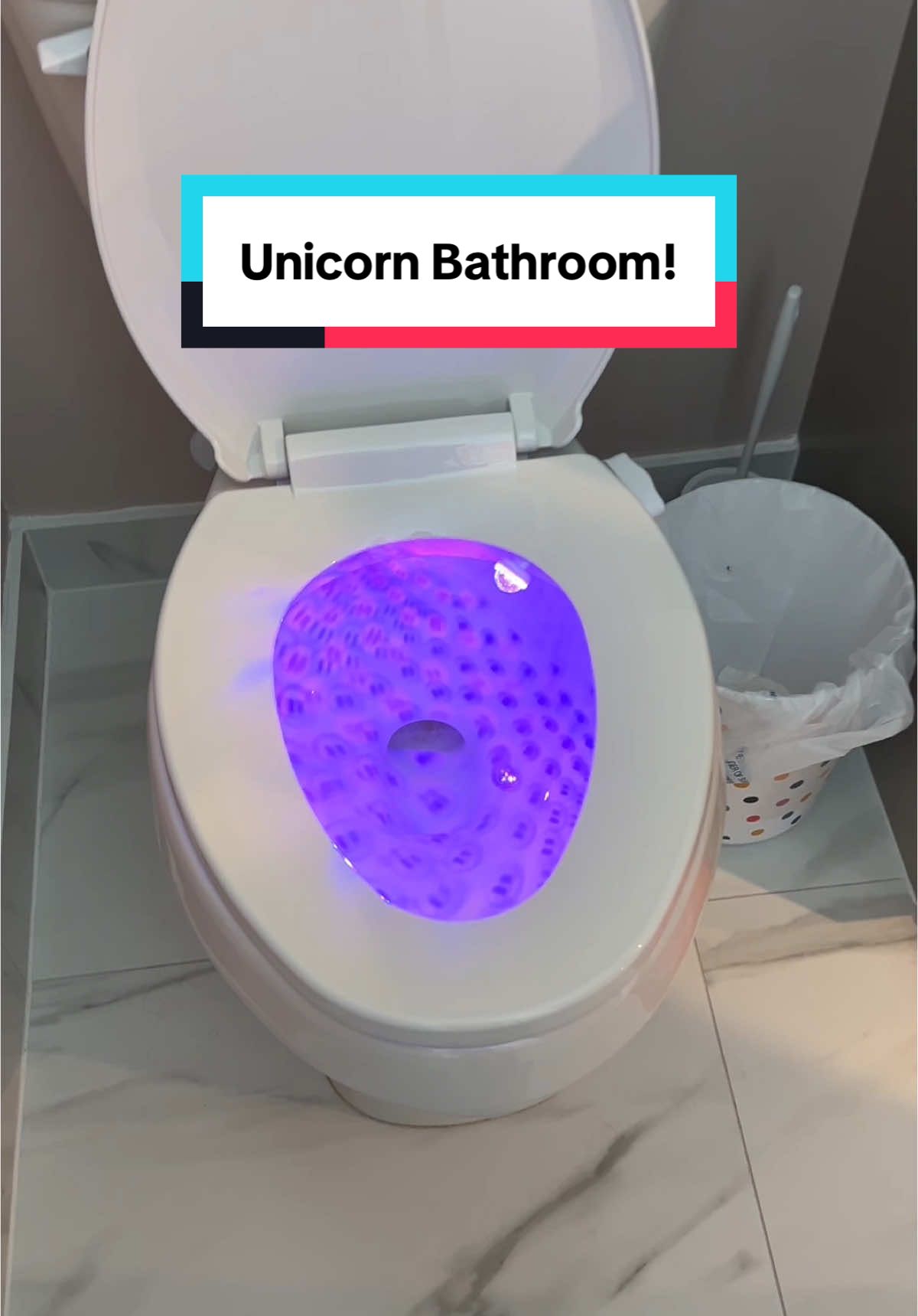 Restocking and decorating my niece’s bathroom!! 💕🦄 #organize #restock #DIY