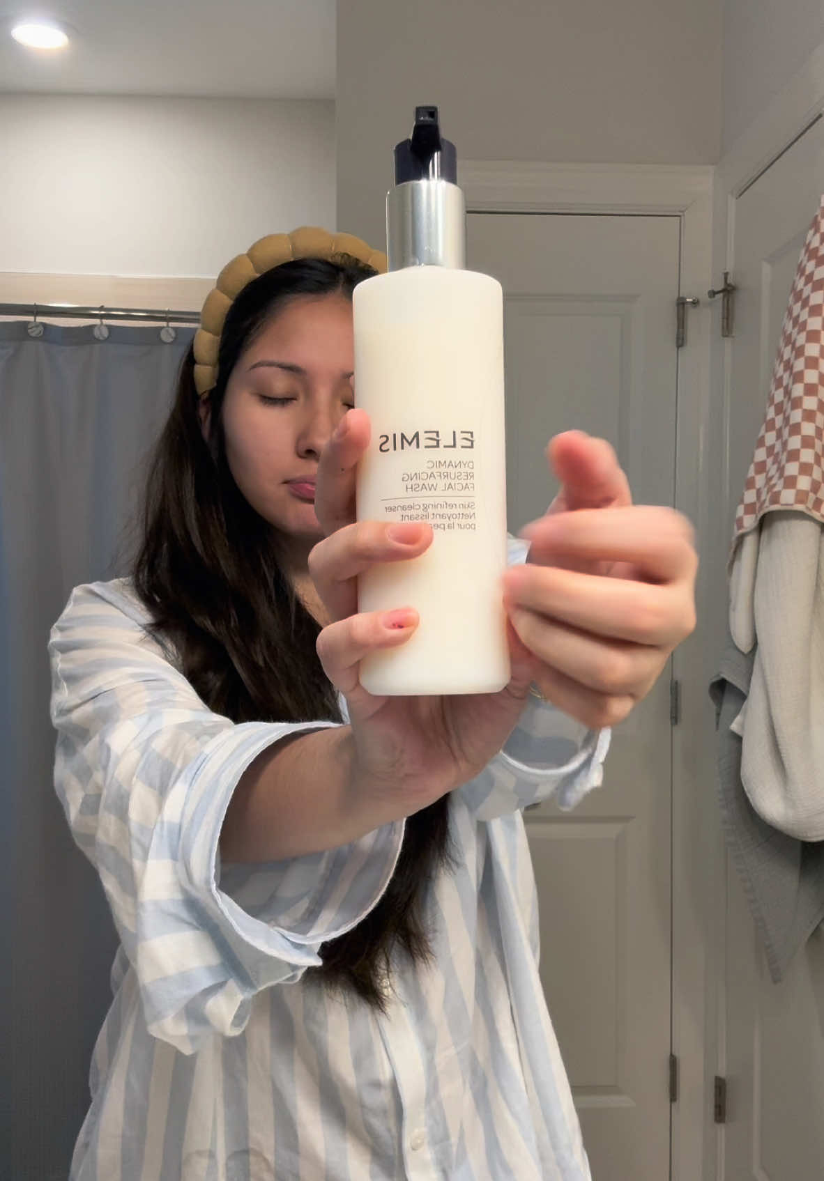 Not everything is cute online🥰🥳!!  #reality #girls #relatable #morningroutine #beauty #skincare #skincareroutine #naturalmakeup #natural #beautybloggers #beautyinfluencer #nycinfluencer @ELEMIS @LOCCITANE @Versed Skin @ChapStick.US 