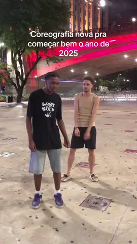 Salve meus lindxs Trazendo mais uma coreografia autoral pra dançar nos bailes e começar bem o ano. Compartilhem muito🙏🏾 🧠Eu Song: Donell Jones - Baby Its You 📹@mi_andrde  🕺🏾@Valério  . . . . #fy #fyp #passinhocharme #dancacharme #ascensaocharme #baileblack #bailecharme #sampacharme #danca #coreografia #culturablack #BlackMusic 