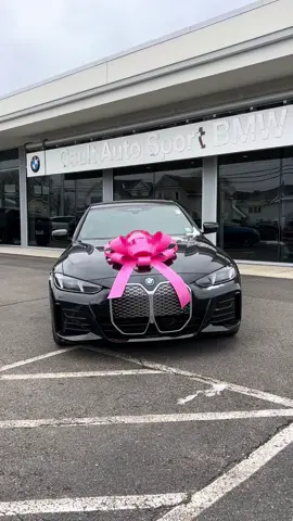 Elevate the new year in the 2025 BMW i4 xDrive40 Gran Coupe! Get yours at Gault BMW today!