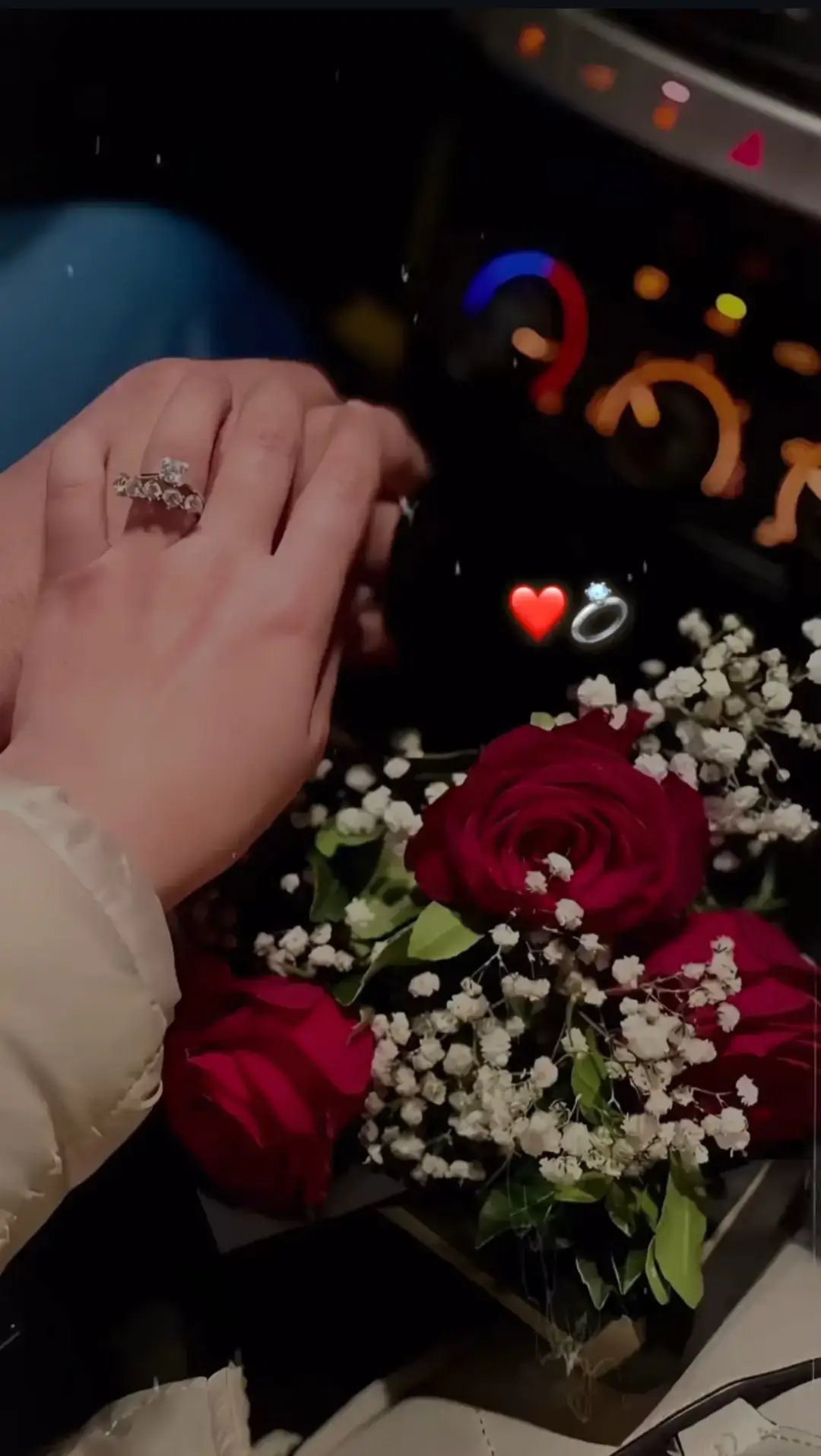 أنا فـِ حيـاتي شخص أقدر أقوله أنتَ مِـن بعد الأهل أهلي وأثق تمـاماً أنهُ يستـاهل المگانـة دي وعارفـه إنه عُمـره ما يخذلني ولا يخذل ثقتي فيـه♥️🌍