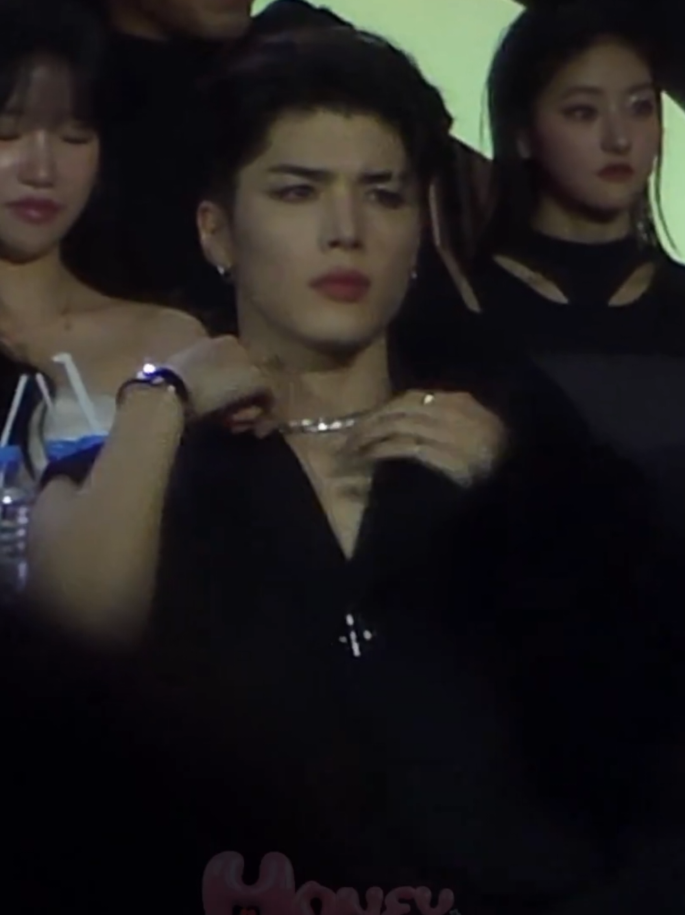 WHO IS THIS DIVAAA??? [&TEAM MAKI AT AAA AWARDS] #maki #hirotariki #andteam_maki #andteam #hybejp_boys #luné #makidiary #fyp 