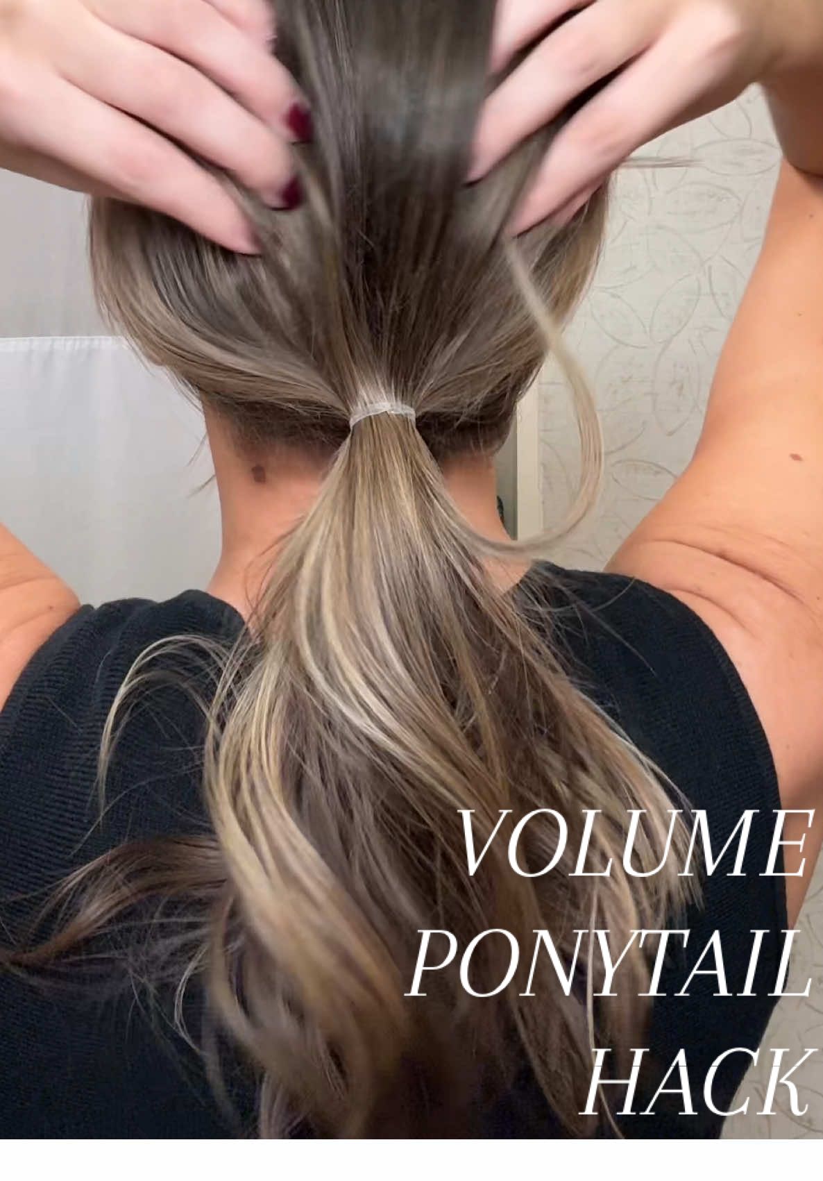 Quick & easy hairstyle hack for thin hair in just 5 minutes! Boost volume and style fast! Bc you know we ALWAYS late ;) #hairstyle #hairtutorial #thinhair #volumehair #thinhairhacks 